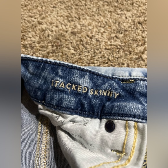 Men’s American Eagle Young Money Holy Jeans - Picture 5 of 11